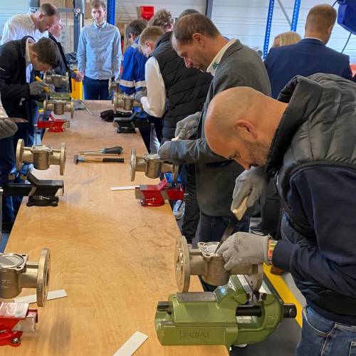 Working at AZ Armaturen